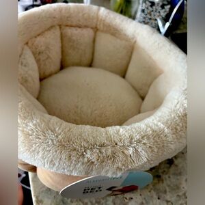 Plush Pet Bed (never used)